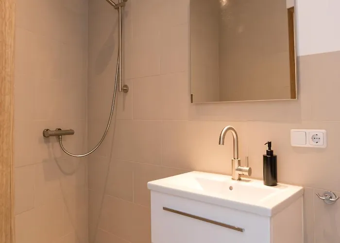 Ben Thuis Διαμέρισμα